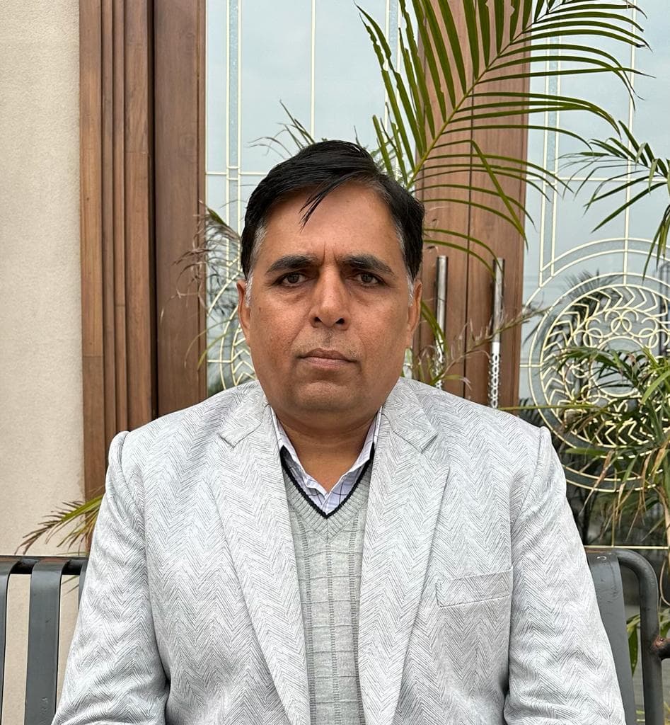 Mr. Raghubir Pareek